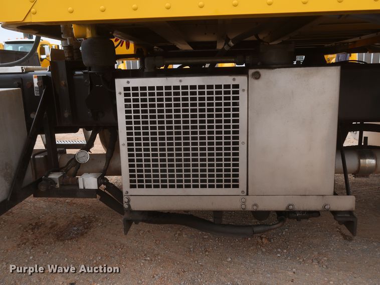 image for item KR9811 2015 Peterbilt 579  semi truck