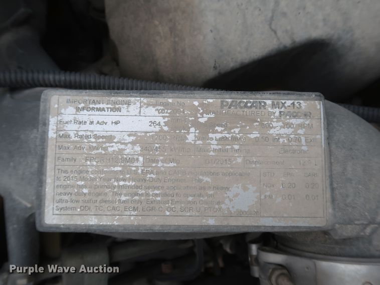 image for item KR9812 2016 Peterbilt 579  semi truck