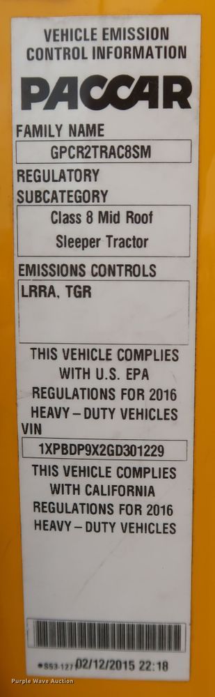 image for item KR9812 2016 Peterbilt 579  semi truck