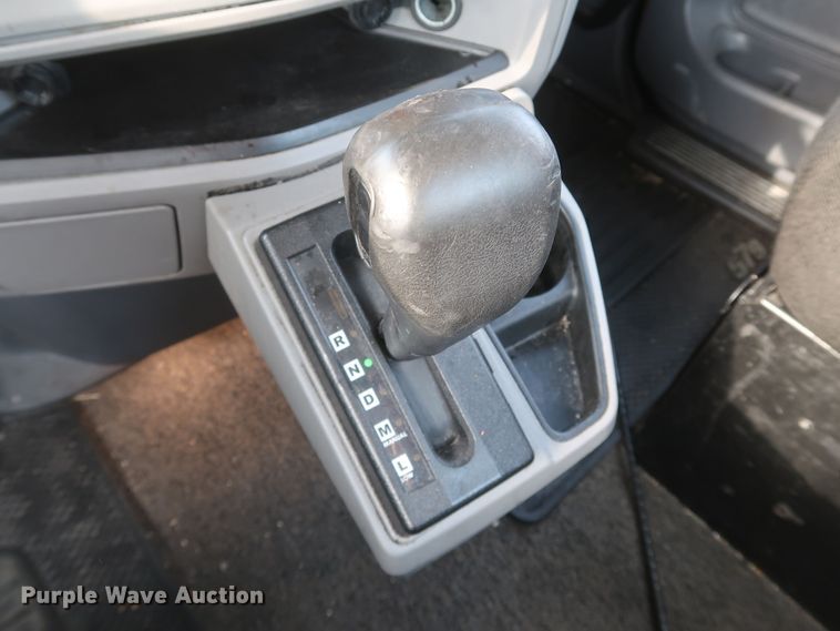 image for item KR9813 2016 Peterbilt 579  semi truck