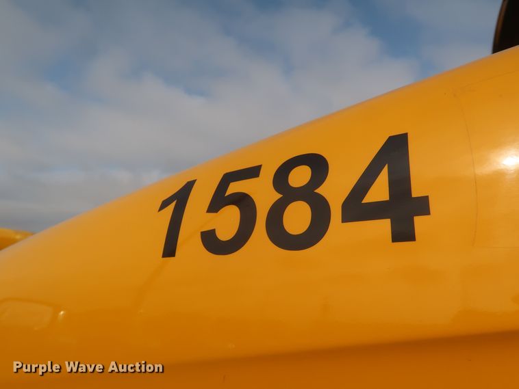 image for item KR9813 2016 Peterbilt 579  semi truck