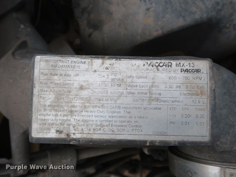 image for item KR9814 2016 Peterbilt 579  semi truck