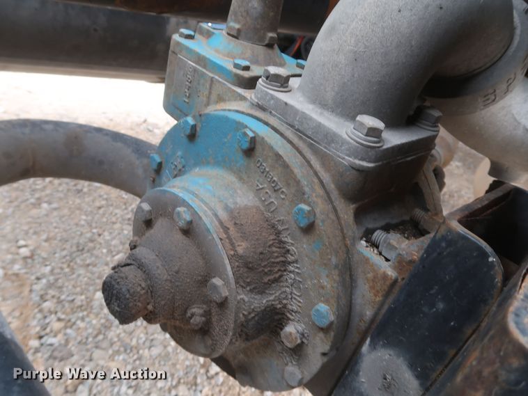 image for item KR9814 2016 Peterbilt 579  semi truck