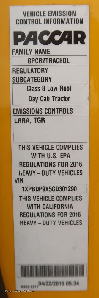 image for item KR9814 2016 Peterbilt 579  semi truck