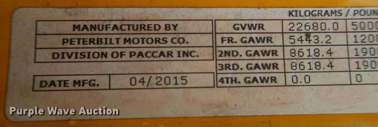 image for item KR9814 2016 Peterbilt 579  semi truck