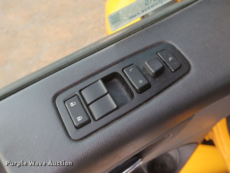 image for item KR9815 2016 Peterbilt 579  semi truck