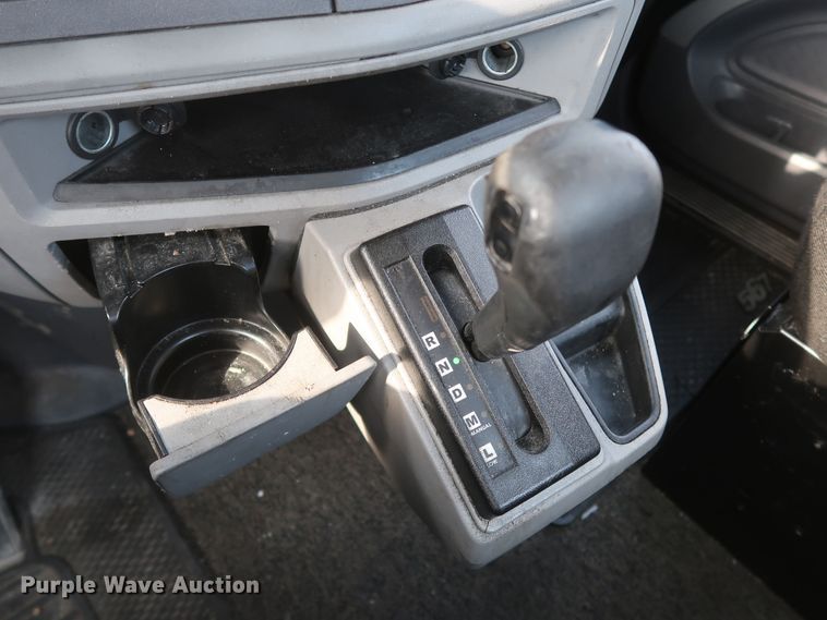 image for item KR9815 2016 Peterbilt 579  semi truck