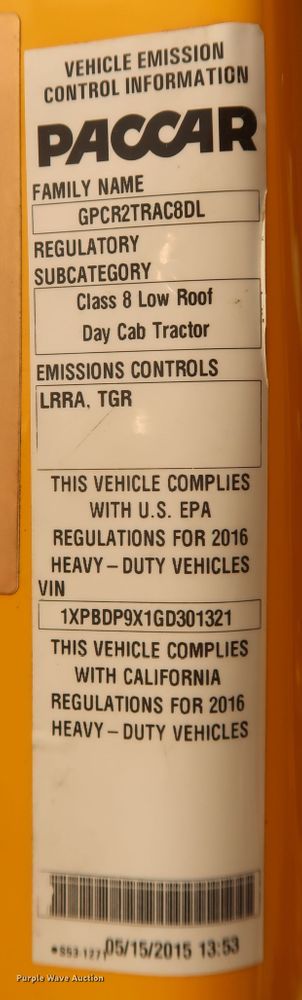 image for item KR9815 2016 Peterbilt 579  semi truck