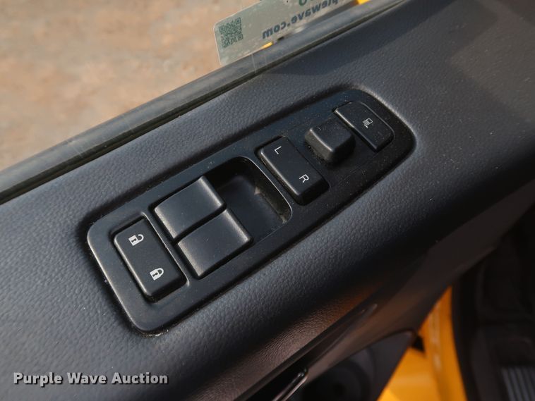 image for item KR9816 2017 Peterbilt 579  semi truck