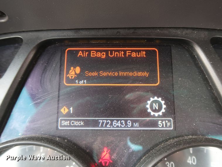 image for item KR9816 2017 Peterbilt 579  semi truck