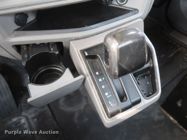 image for item KR9816 2017 Peterbilt 579  semi truck