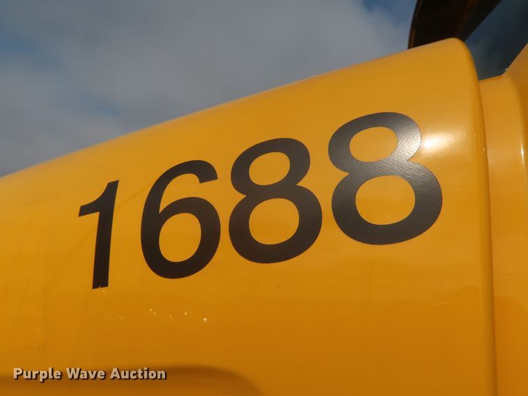 image for item KR9816 2017 Peterbilt 579  semi truck