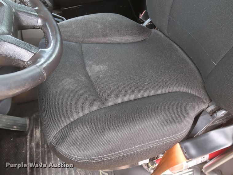 image for item KR9817 2017 Peterbilt 579  semi truck