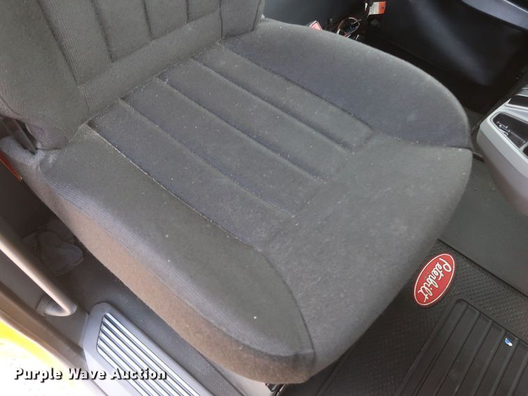 image for item KR9817 2017 Peterbilt 579  semi truck