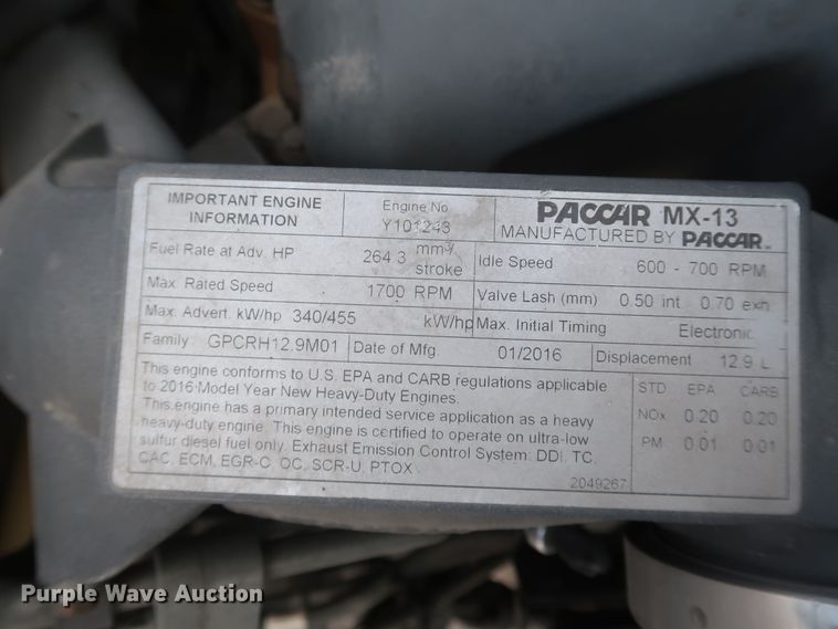 image for item KR9817 2017 Peterbilt 579  semi truck