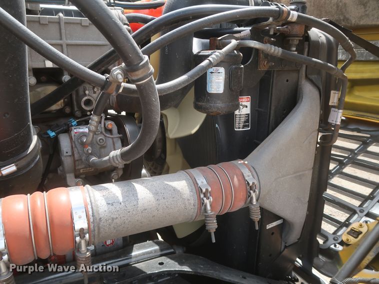 image for item KR9818 2017 Freightliner Cascadia 125  semi truck