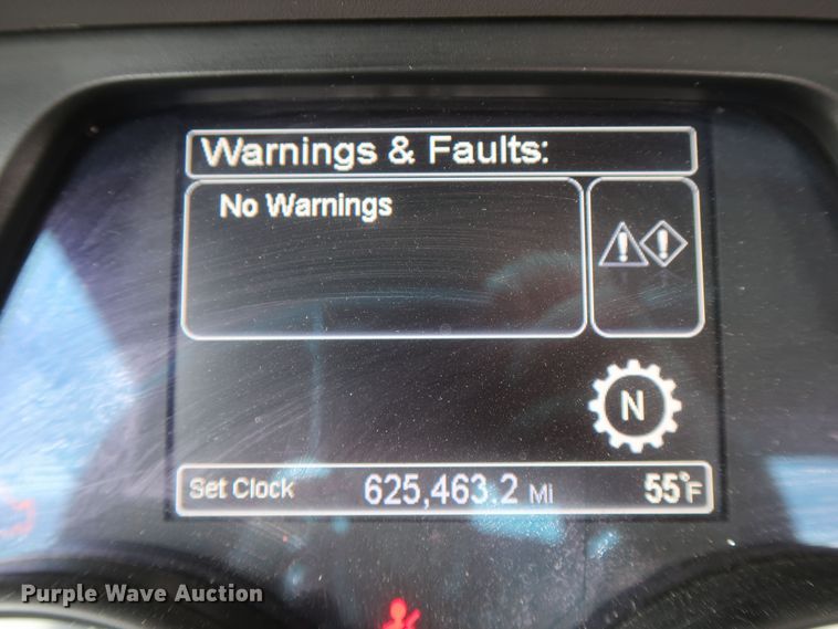 image for item KR9821 2017 Peterbilt 579  semi truck