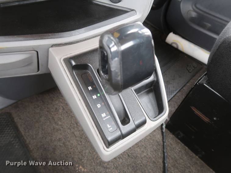 image for item KR9821 2017 Peterbilt 579  semi truck