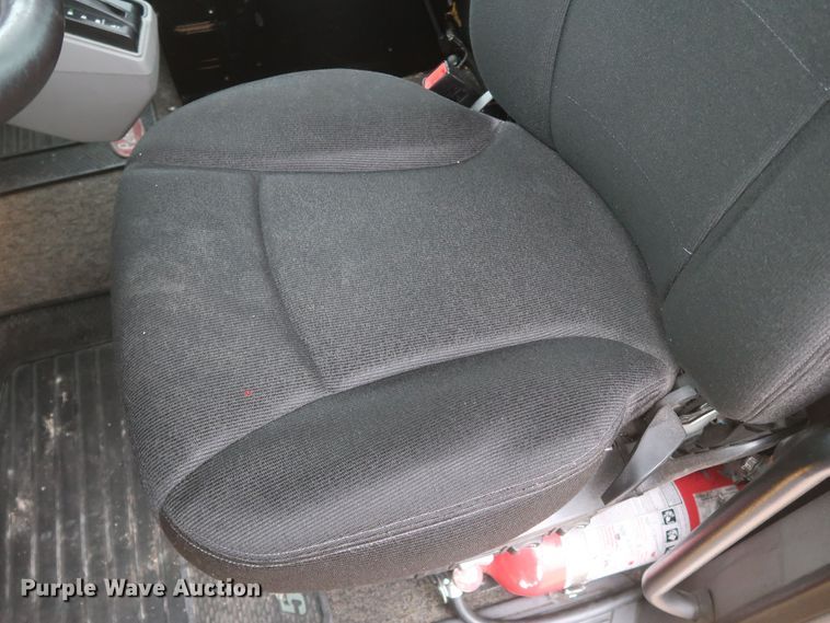 image for item KR9821 2017 Peterbilt 579  semi truck