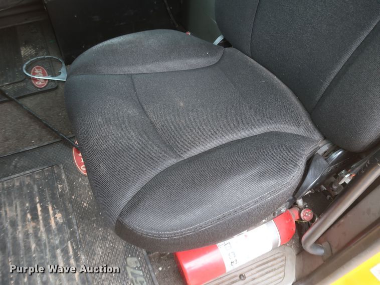 image for item KR9822 2019 Peterbilt 579  semi truck