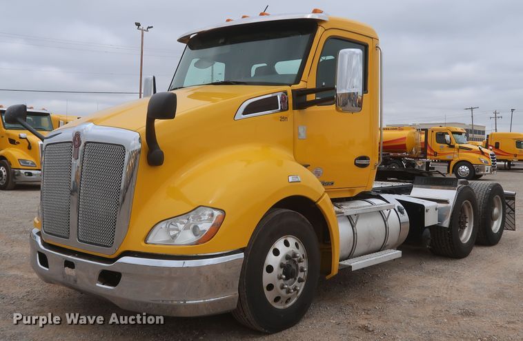 image for item KR9823 2019 Kenworth T680  semi truck