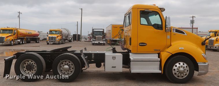 image for item KR9823 2019 Kenworth T680  semi truck