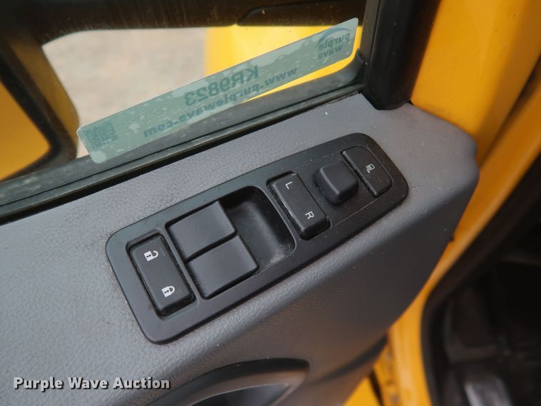 image for item KR9823 2019 Kenworth T680  semi truck