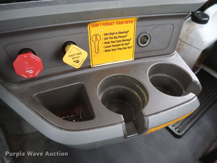 image for item KR9823 2019 Kenworth T680  semi truck