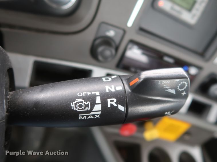 image for item KR9823 2019 Kenworth T680  semi truck