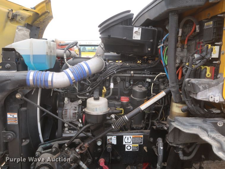 image for item KR9823 2019 Kenworth T680  semi truck