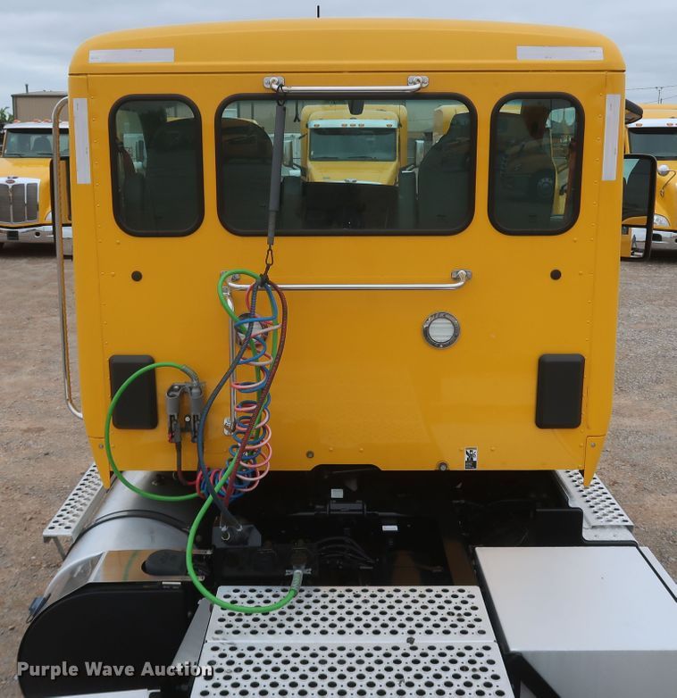 image for item KR9823 2019 Kenworth T680  semi truck