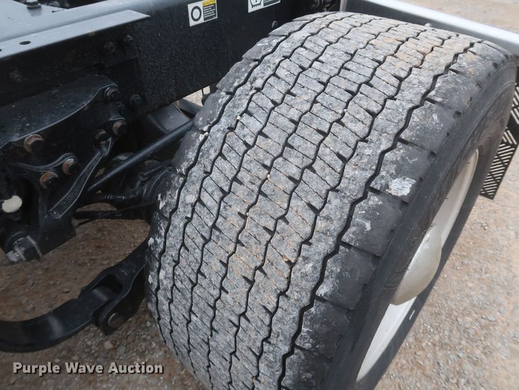 image for item KR9823 2019 Kenworth T680  semi truck