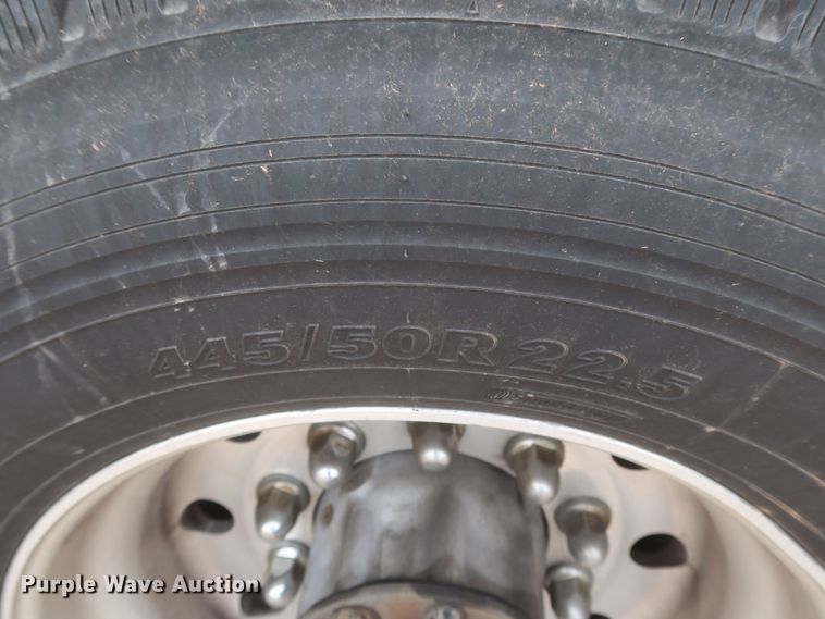 image for item KR9823 2019 Kenworth T680  semi truck