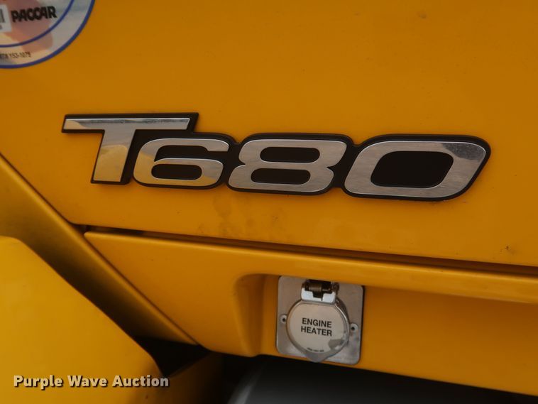 image for item KR9823 2019 Kenworth T680  semi truck