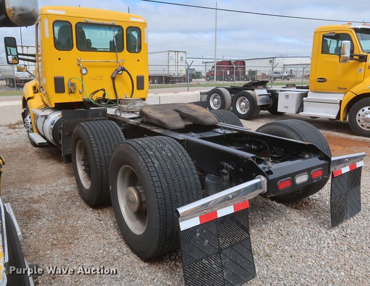 image for item KR9824 2019 Kenworth T680  semi truck