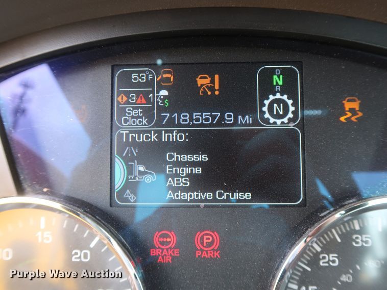 image for item KR9824 2019 Kenworth T680  semi truck