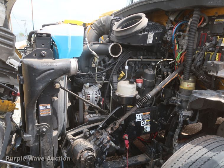 image for item KR9824 2019 Kenworth T680  semi truck