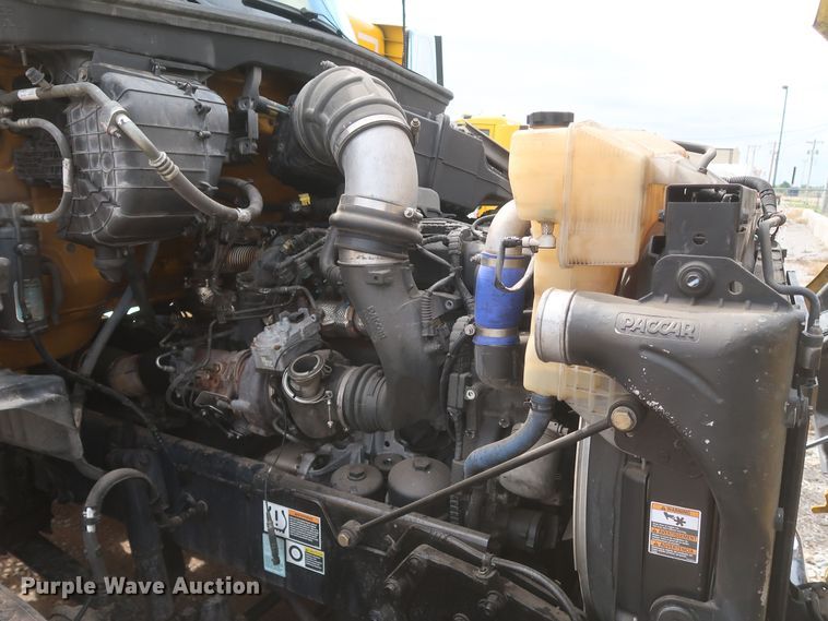 image for item KR9824 2019 Kenworth T680  semi truck