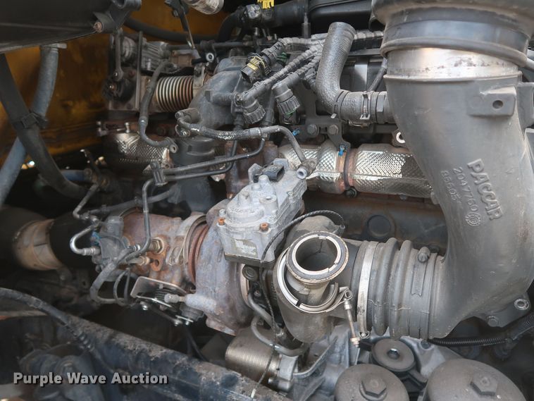 image for item KR9824 2019 Kenworth T680  semi truck