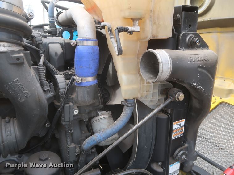 image for item KR9824 2019 Kenworth T680  semi truck