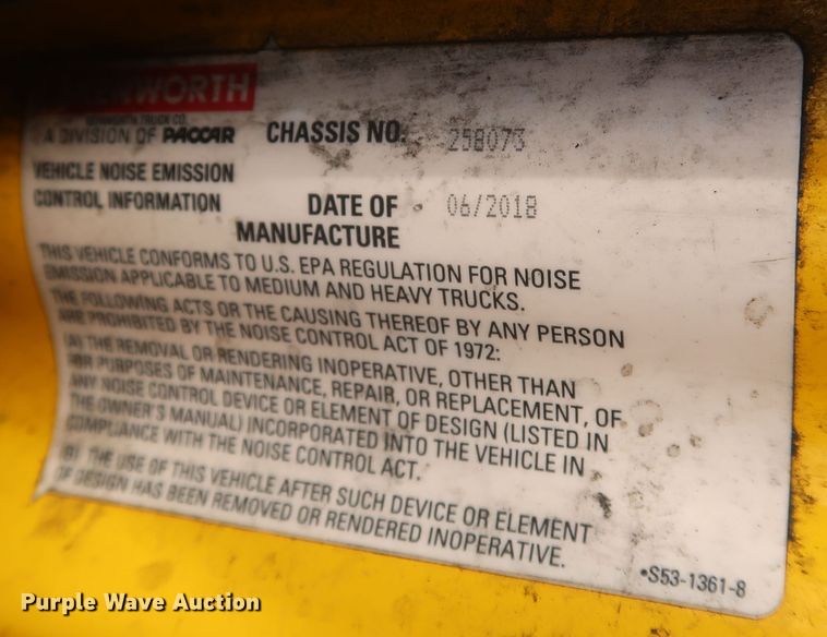 image for item KR9824 2019 Kenworth T680  semi truck