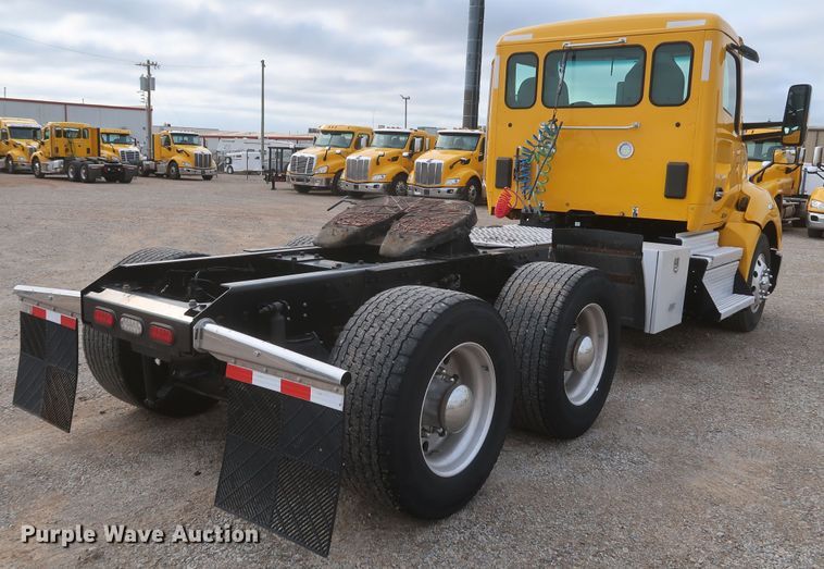 image for item KR9825 2019 Kenworth T680  semi truck