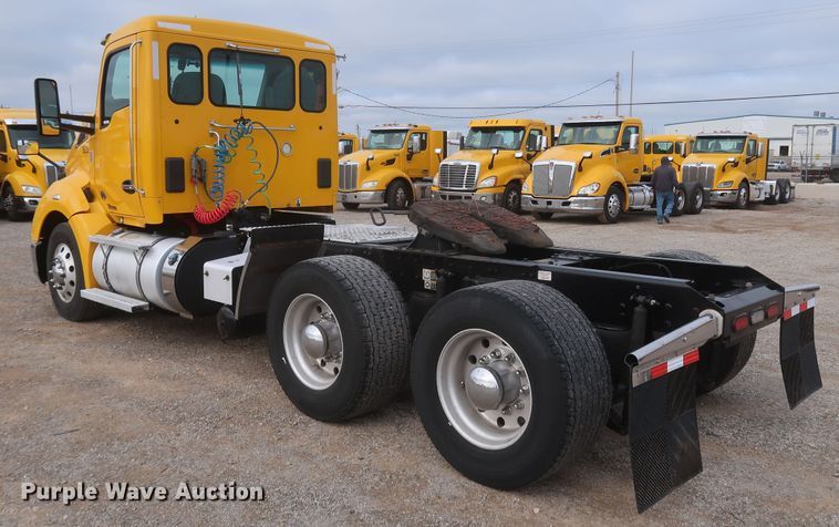 image for item KR9825 2019 Kenworth T680  semi truck