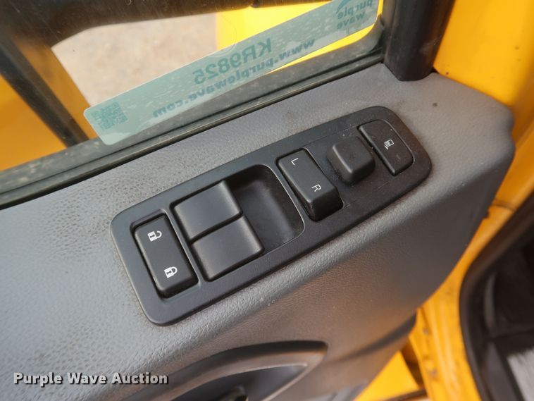 image for item KR9825 2019 Kenworth T680  semi truck