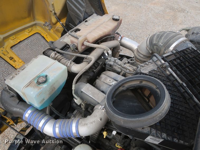 image for item KR9825 2019 Kenworth T680  semi truck