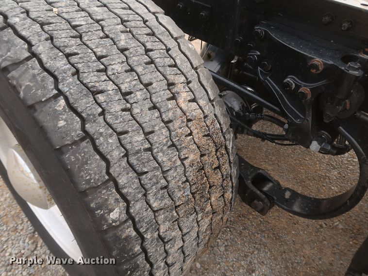 image for item KR9825 2019 Kenworth T680  semi truck