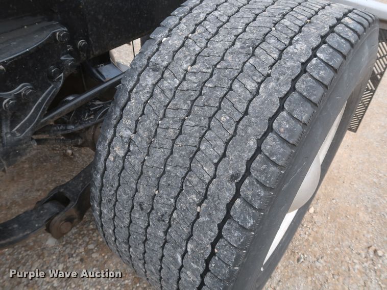 image for item KR9825 2019 Kenworth T680  semi truck