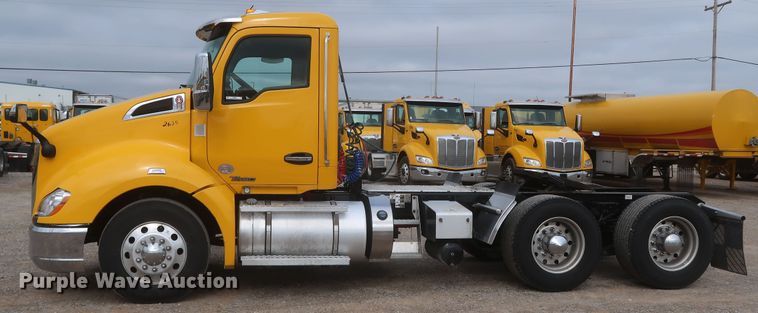 image for item KR9826 2019 Kenworth T680  semi truck