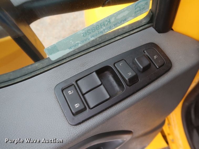 image for item KR9826 2019 Kenworth T680  semi truck