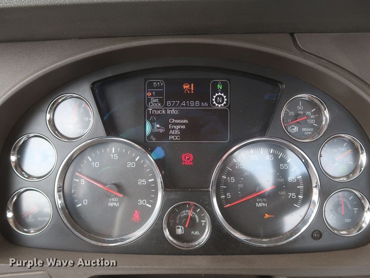 image for item KR9826 2019 Kenworth T680  semi truck